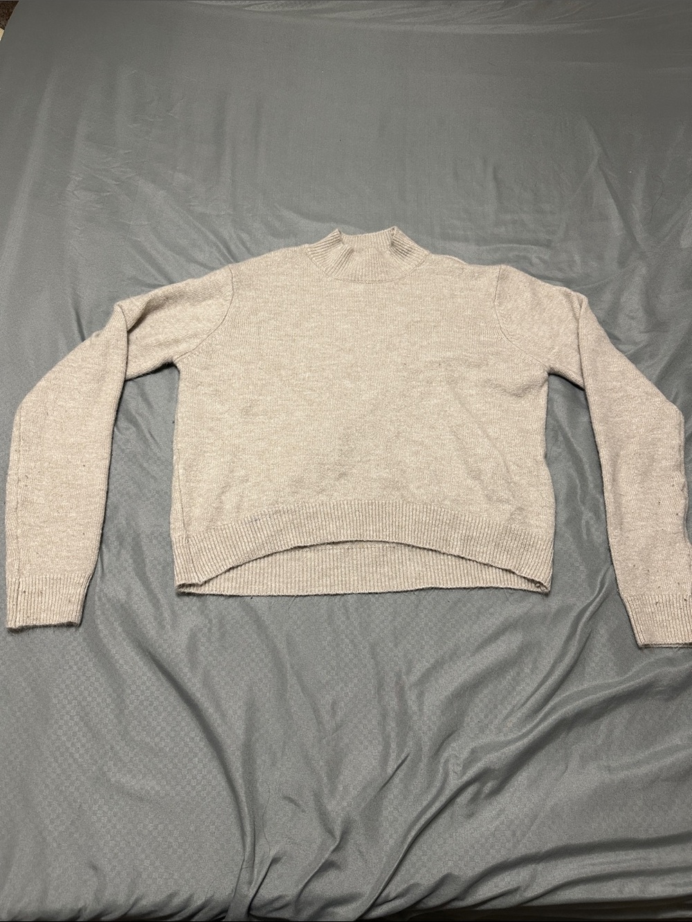 Lightweight Cream Turtleneck Sweater - Relaxed Fit